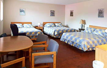 Alpine Motel family thumbnail