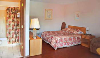 Alpine Motel one-queen thumbnail