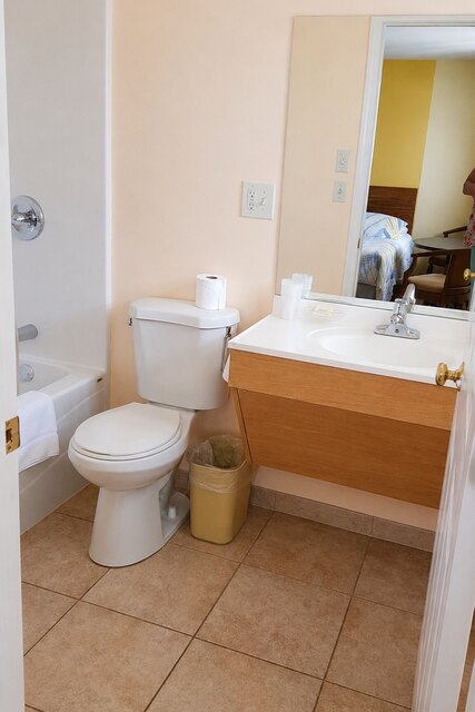 Double Queen Bed Rooms at Alpine Motel — photo 35