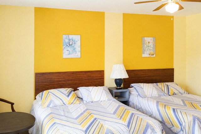 Double Queen Bed Rooms at Alpine Motel — photo 33