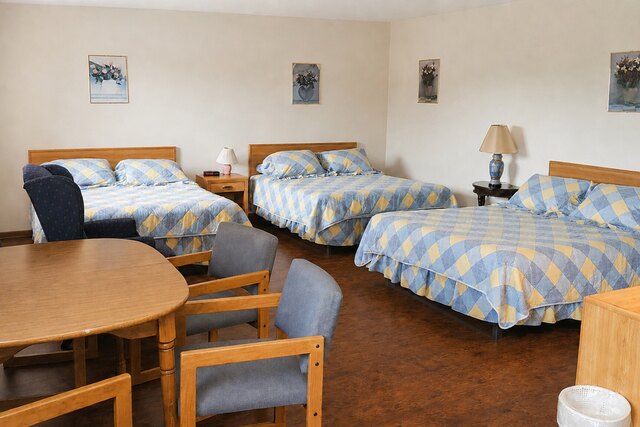 Family Room at Alpine Motel — photo 54