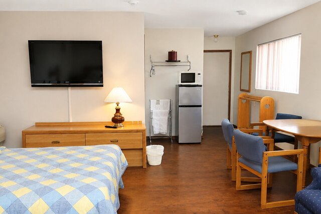 Family Room at Alpine Motel — photo 55
