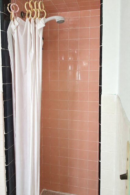 Full Size Bed Rooms at Alpine Motel — photo 53