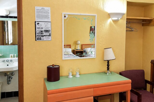 Joint Rooms at Alpine Motel — photo 66